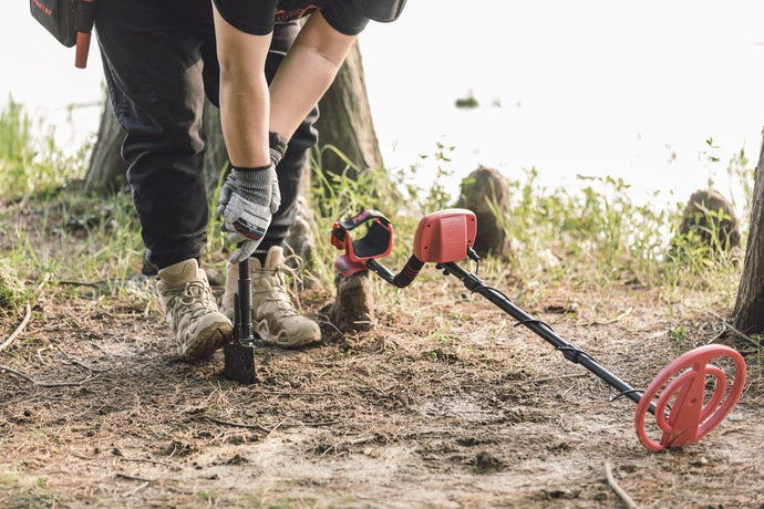 Methods of Target Recovery When Metal Detecting